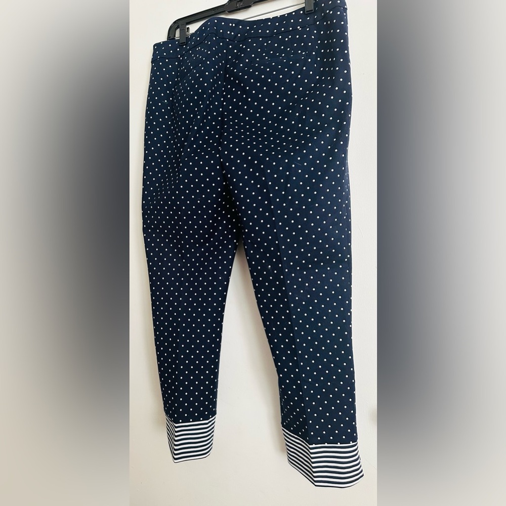 Boden NWT Navy and white polka dot summer slacks w/ pockets. Ankle length